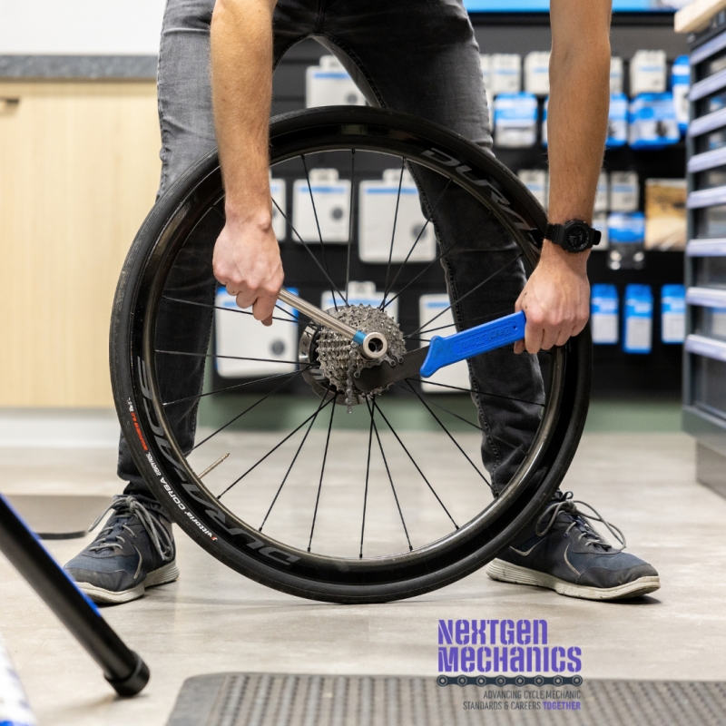 Combating the shortage of mechanics