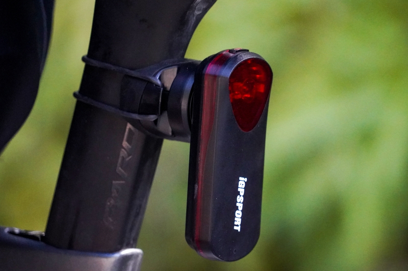 iGPSPORT - NOVO RADAR INTELIGENTE COM LUZ TRASEIRA SR30